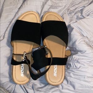 black platform sandals